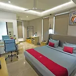 Kryc Luxury Living Near Indraprastha Apollo Hospital